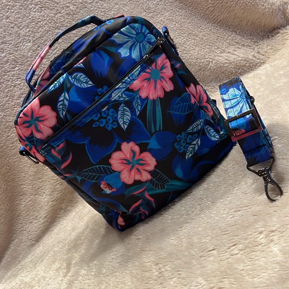 LUG Ranger Black Resort Crossbody Bag - Picture 3 of 12